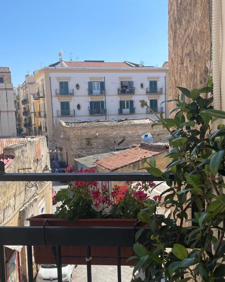 Shallah Apartment Nel Cuore Del Centro Storico Di パレルモ エクステリア 写真